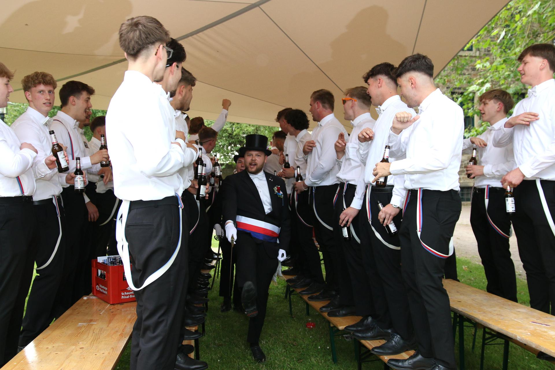 Die Stadthäger sind am Mittwoch in ihr Schützenfest eingestiegen.  (Foto: bb)