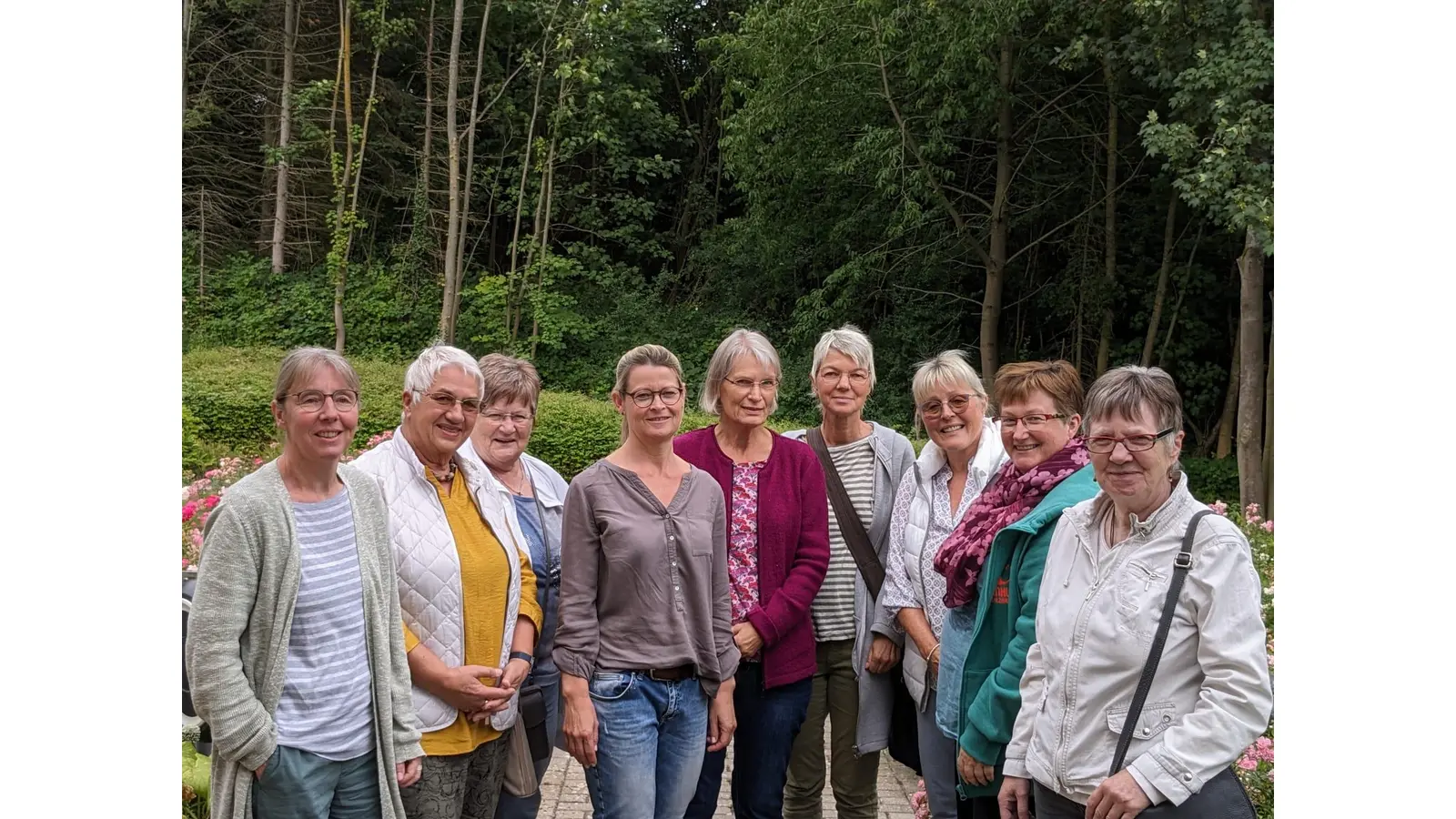 Ehrenamtliche und die Koordinatorin des Ambulanten Hospizdienstes Wegbegleiter vom Hospizverein Schaumburg-Lippe e.V. beim Besuch. (Foto: privat)