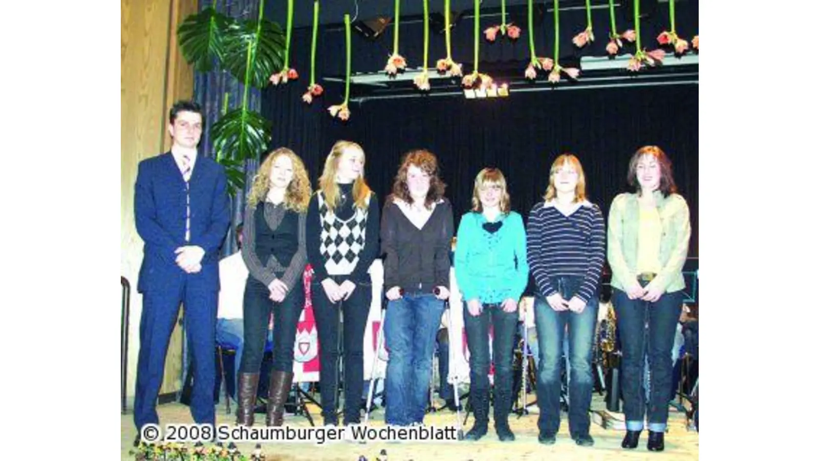 Tischtennis-Mädchenmannschaft des Gymnasiums wird geehrt (Foto: ste)