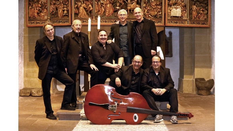 Weihnachtskonzert unter dem Motto „Nicht ganz so stille Nacht“. (Foto: Peter Wilcek & friends)