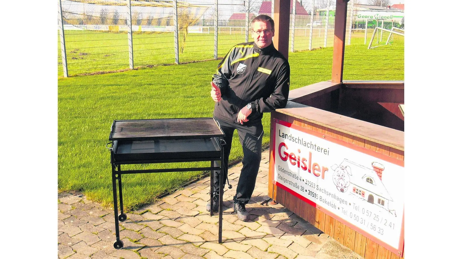 SVS sagt danke für neuen Grill (Foto: gi)