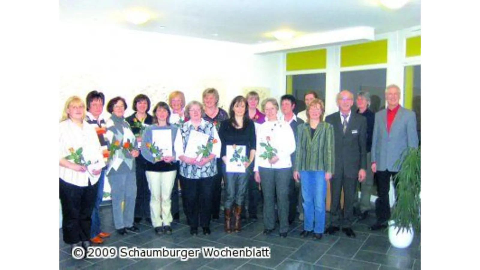 Seniorenbegleiter erhalten Zertifikate (Foto: mk)