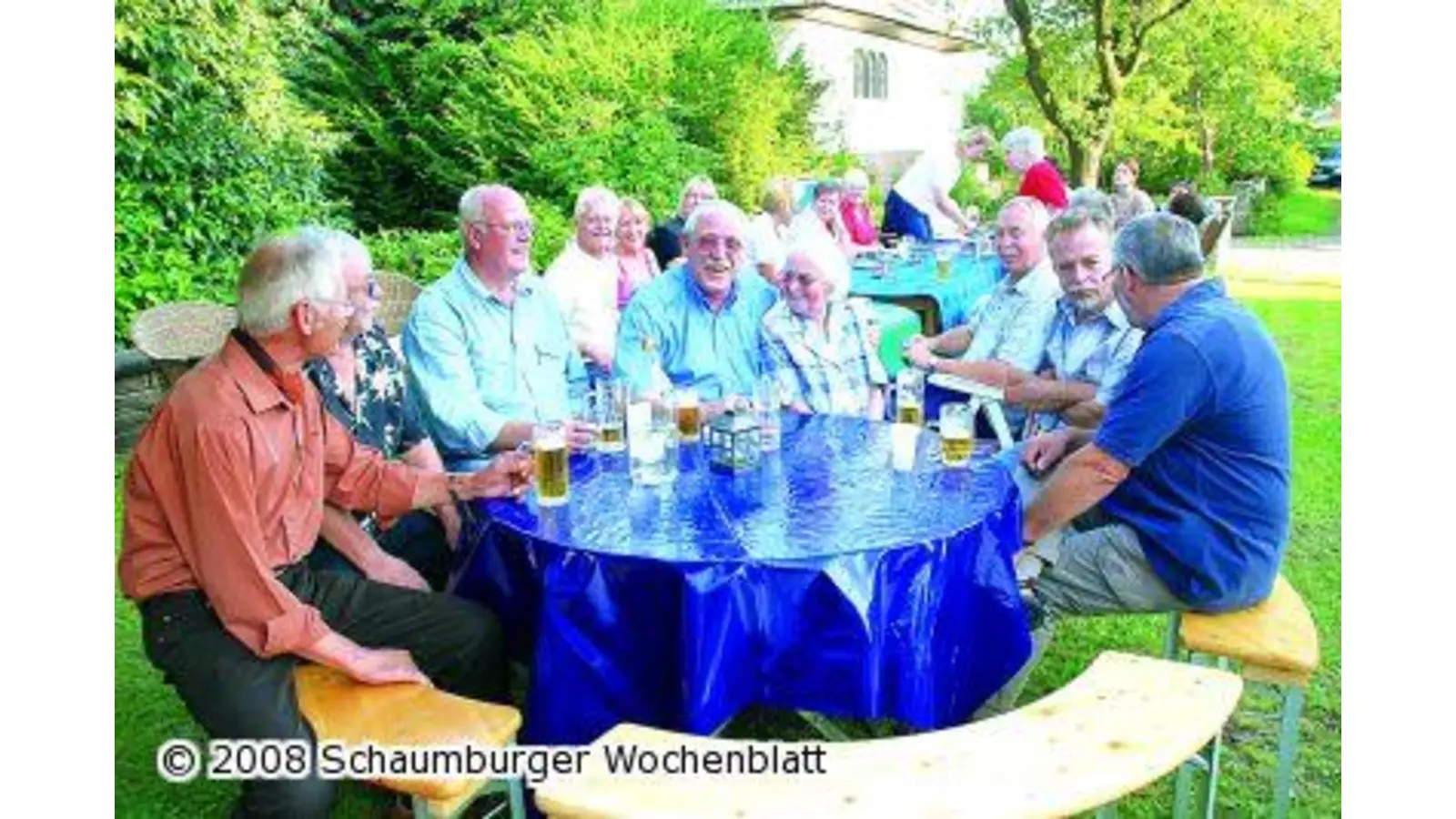 Anwohner feiern Straßenfest (Foto: red)