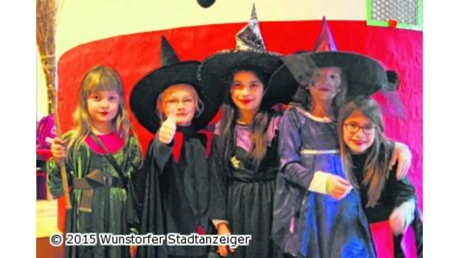 Kinder feiern Fasching auf dem Bau-Hof (Foto: mk)