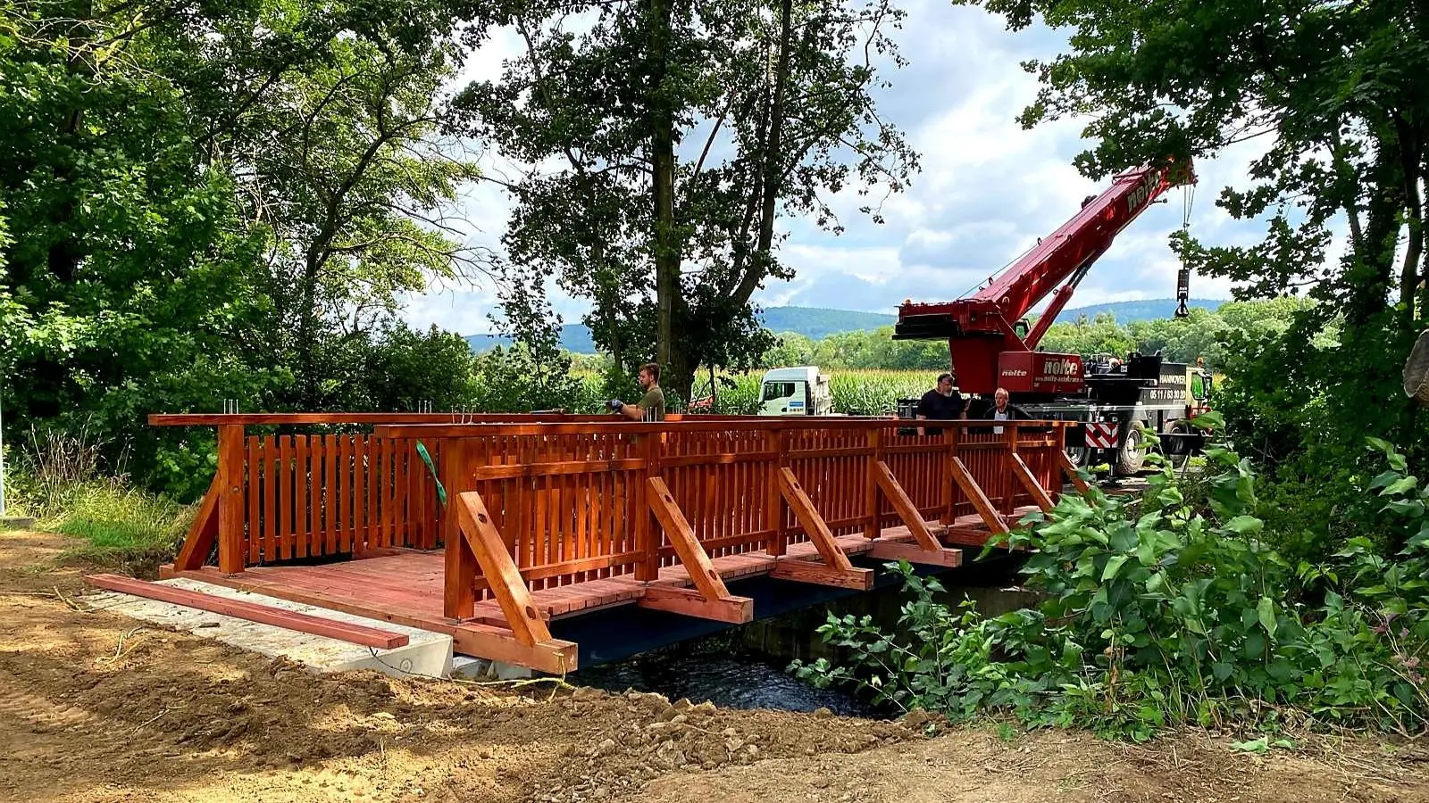 Die neue Brücke über die Mühlenaue. (Foto: gk)