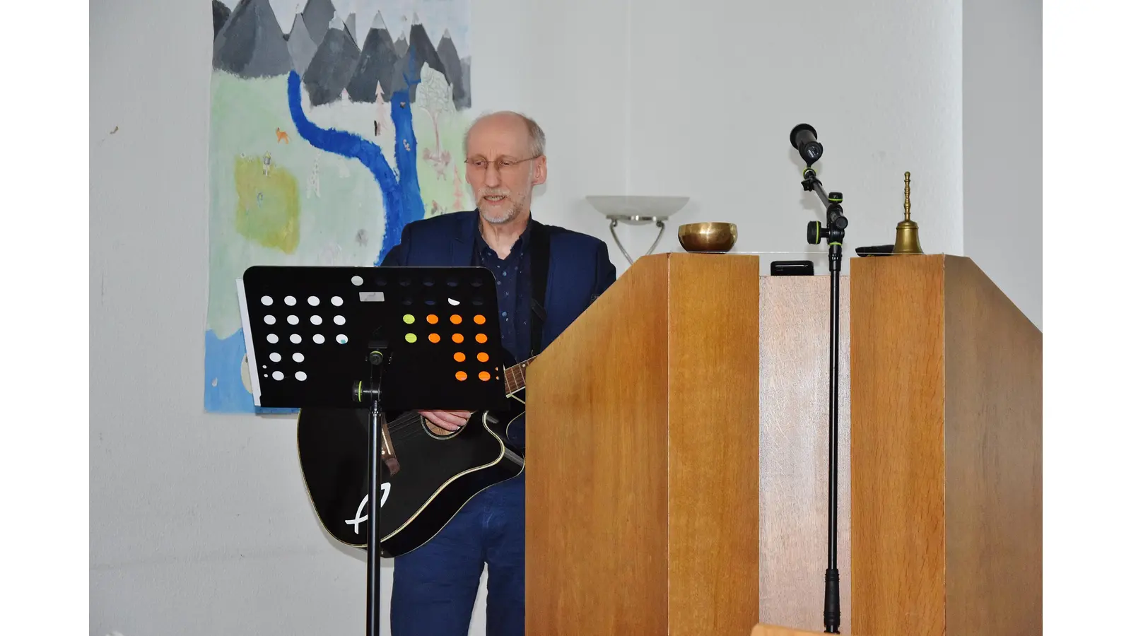 Thomas Steinke stellt in seinem Impulsvortrag fest: „In den nächsten zehn Jahren wird sich Kirche so stark verändern wie noch nie zuvor!“<br> (Foto: ste)