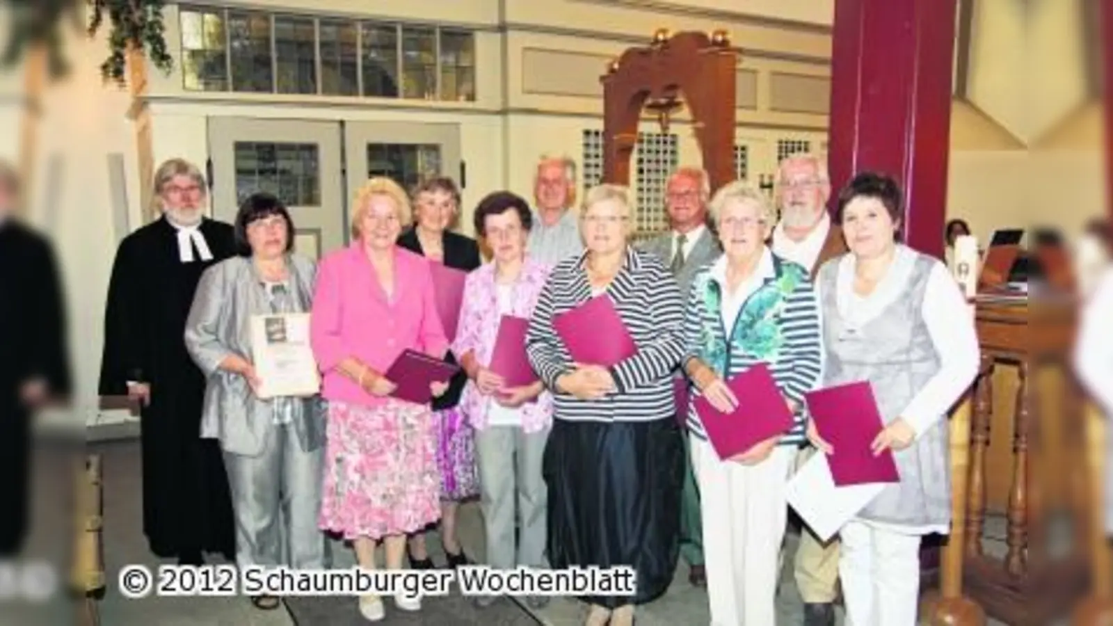 Evangelischer Singkreis für 40 Jahre ausgezeichnet (Foto: gi)