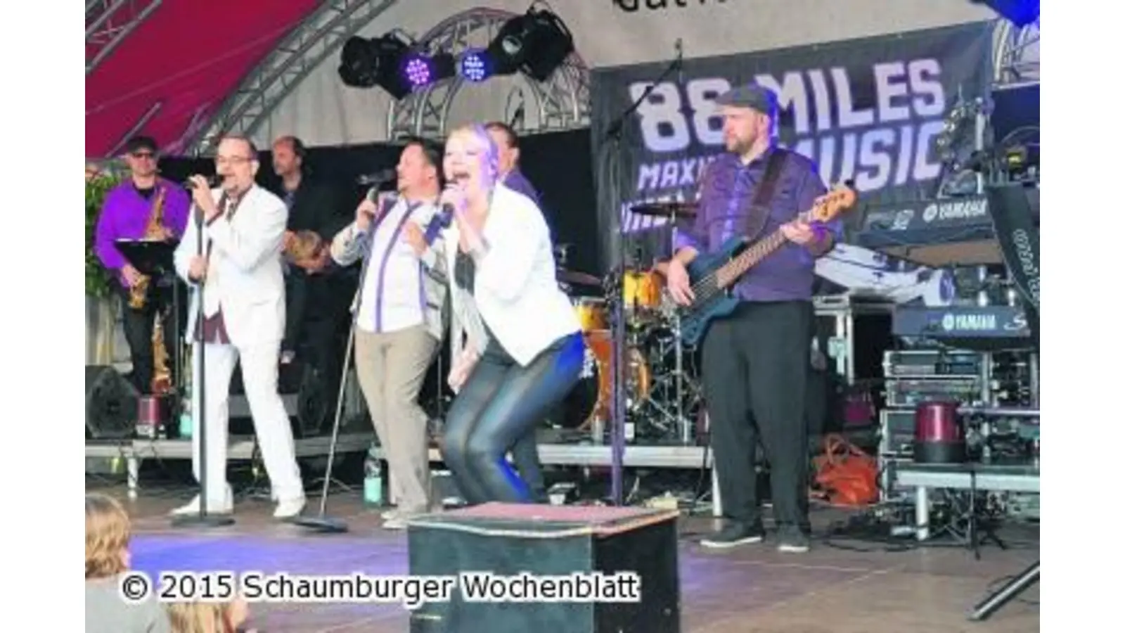 Sommerfest lockt die Besucher in Scharen an (Foto: bt)