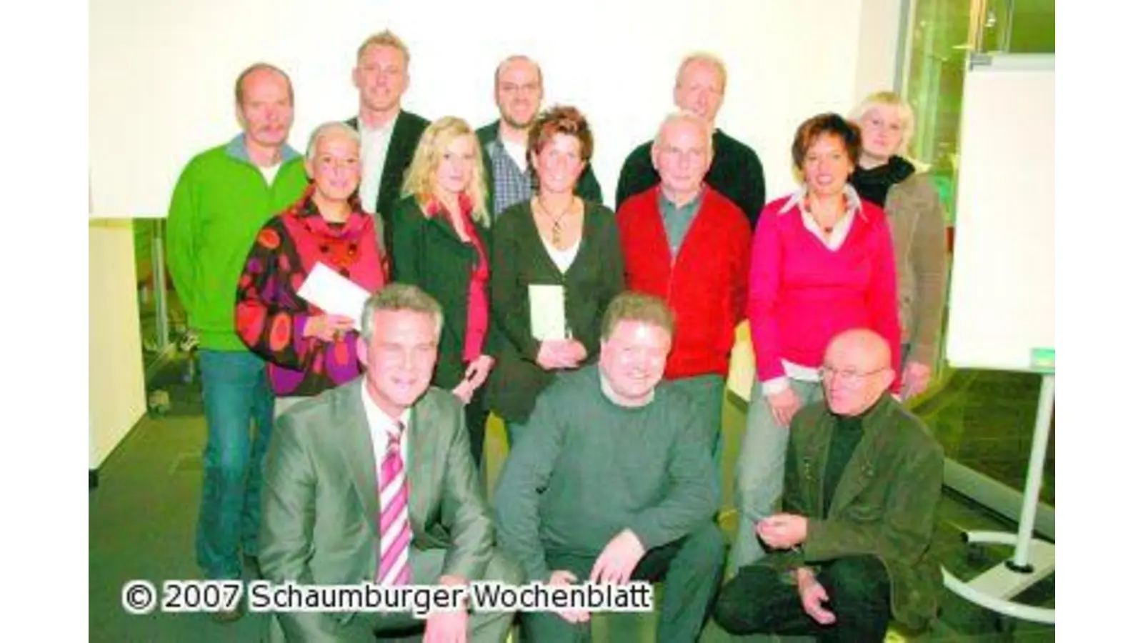 Rodenbergerin gewinnt Berlin-Start Abschlussveranstaltung der Schaumburger Laufserie 2007 in der Sparkasse in Stadthagen (Foto: bb)