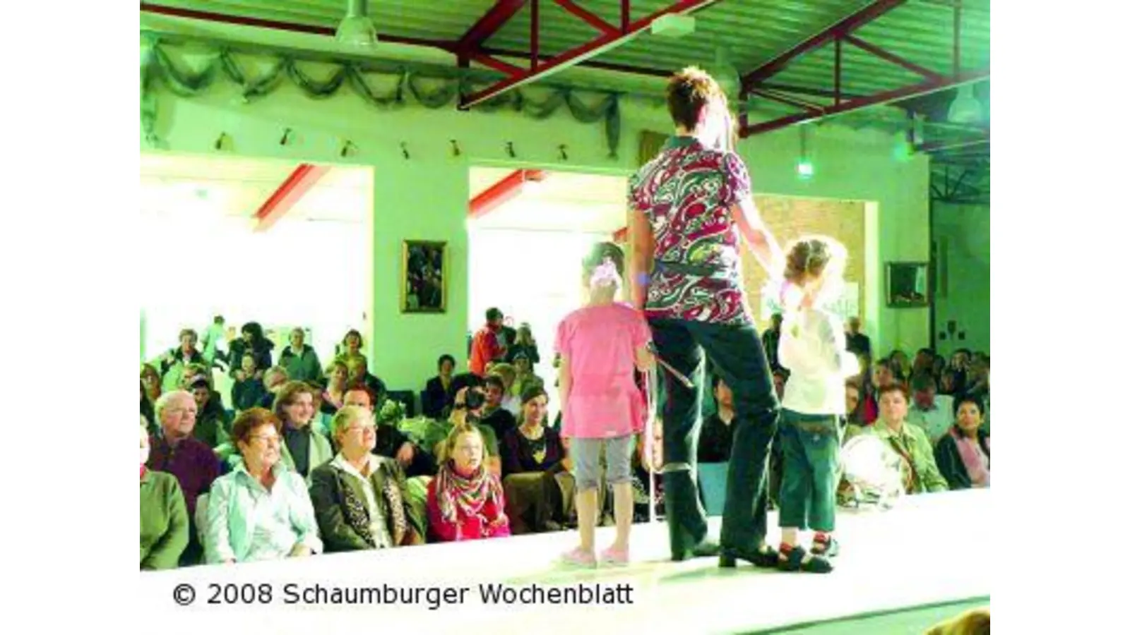 Jung und Alt im Scheinwerferlicht (Foto: al)