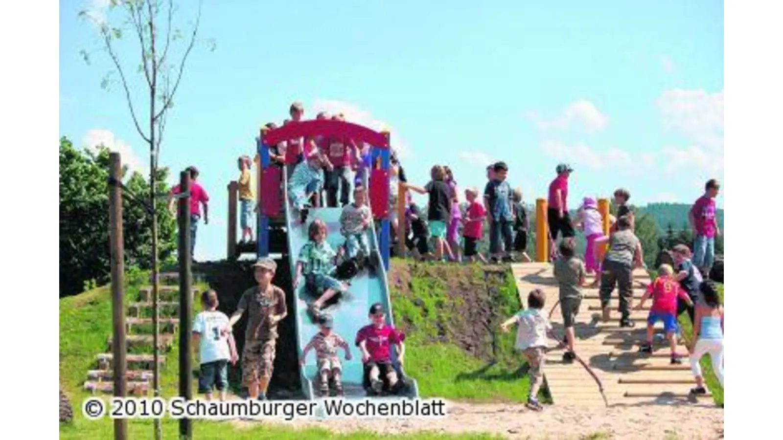 Fest zur Freigabe des naturnahen Schulhofs (Foto: red)