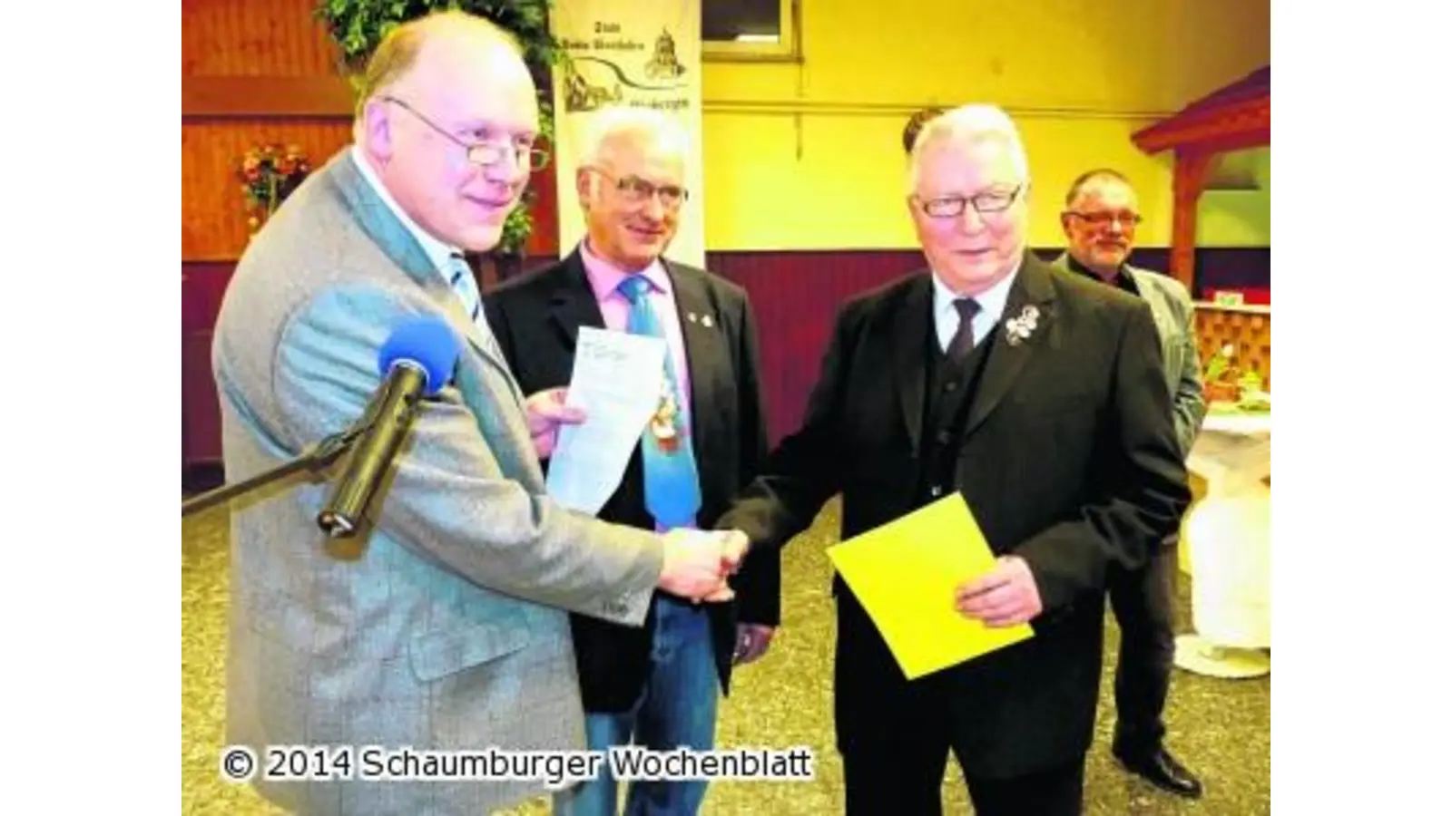Wolfgang Schaak seit 50 Jahren im Geflügelzüchtervorstand (Foto: red)