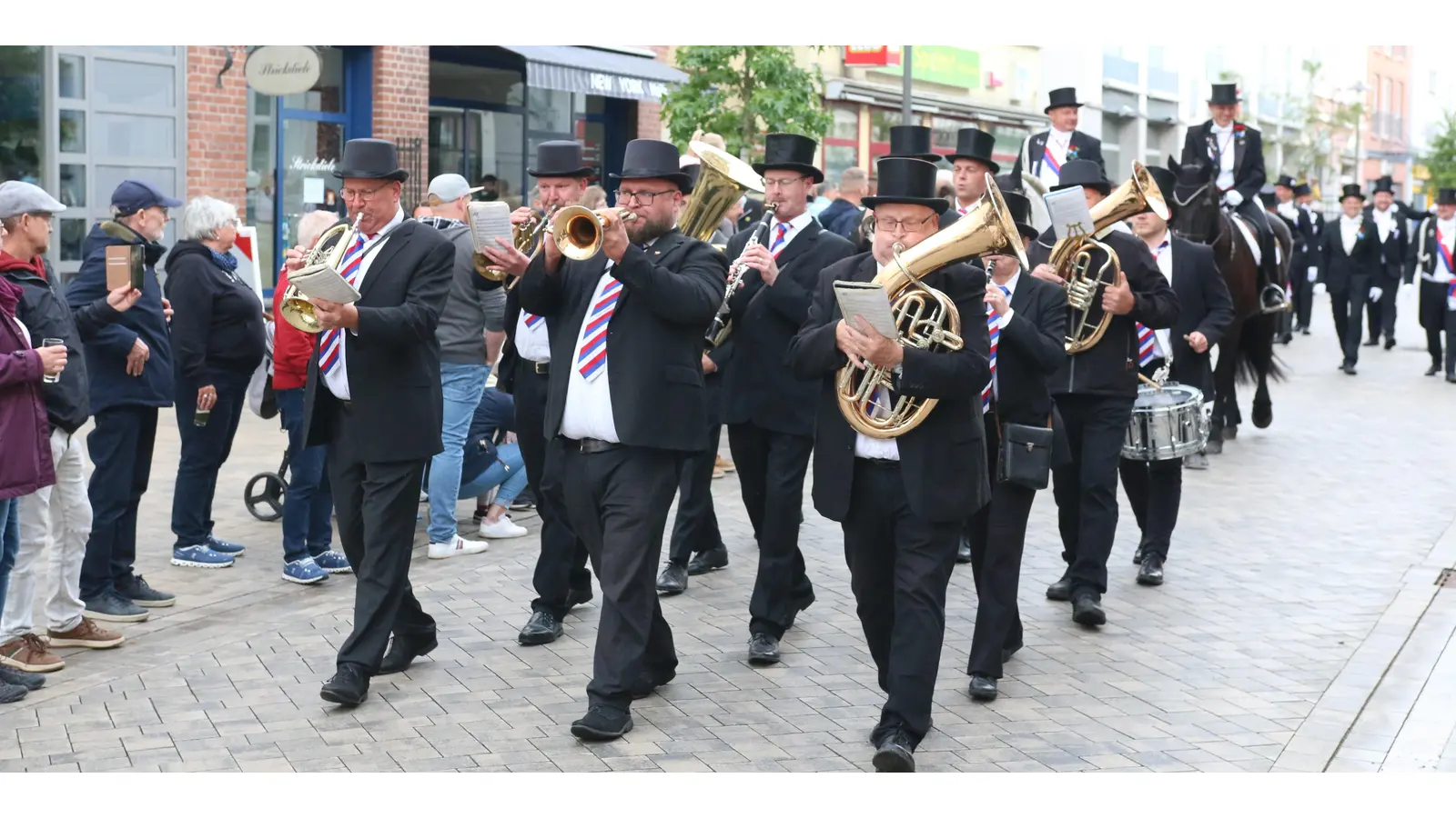 Die Musik beim Schützenfest liegt den Stadthägern am Herzen, viele Mitglieder des Fördervereins erhöhen freiwillig ihren Beitrag. (Foto: archiv bb)