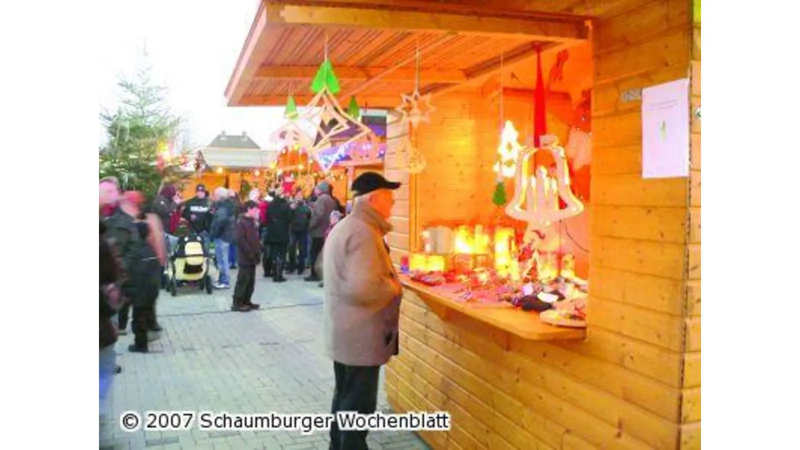 Holzhütten und ein duftender Tannenwald (Foto: al)