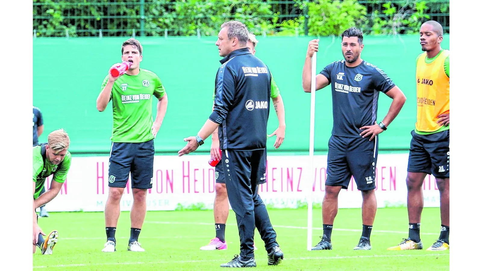 96 muss sich gegen unbequeme Eintracht durchbeißen (Foto: bb)