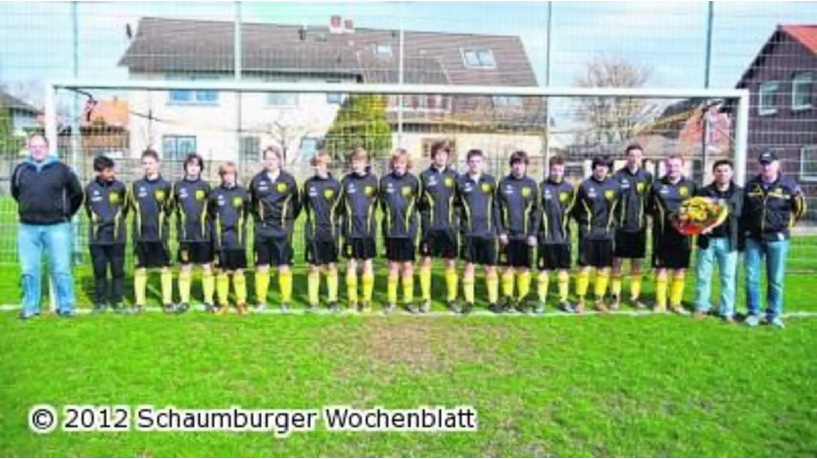 Neue Ausstattung für B-Junioren (Foto: mk)