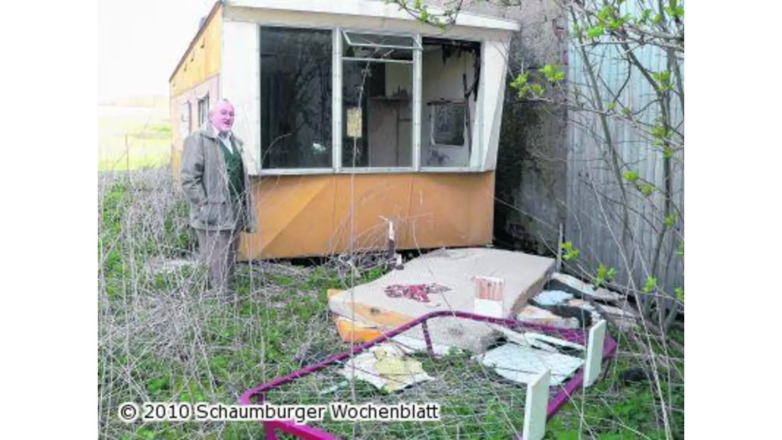 Bauwagen ist nur noch Schrott (Foto: al)