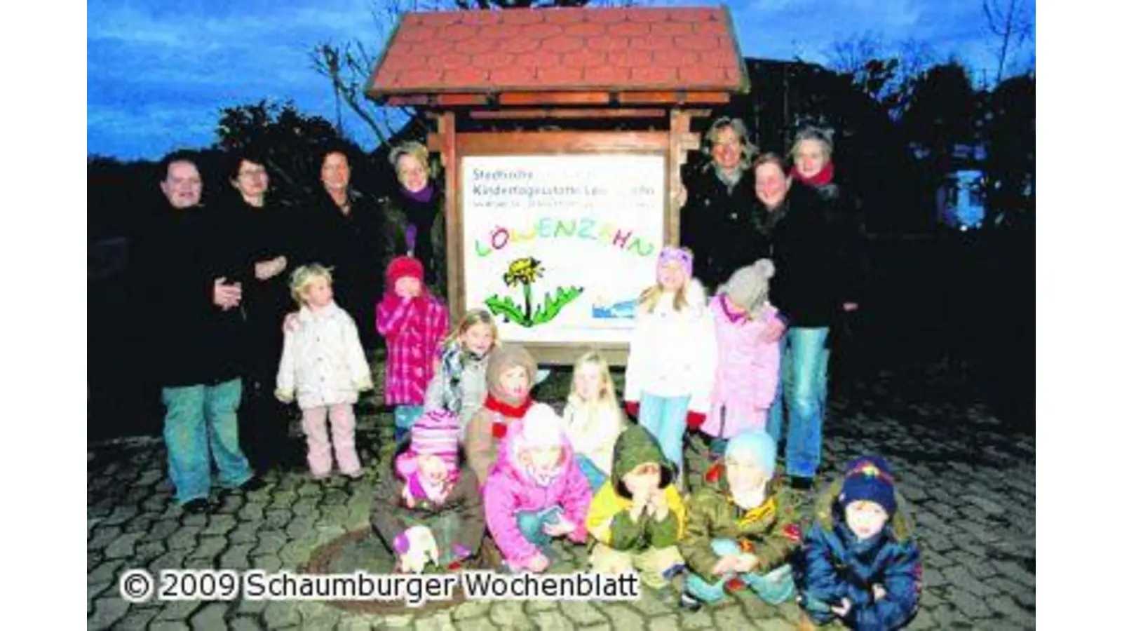 Kita Enzen erhält das Papilio-Logo (Foto: bb)