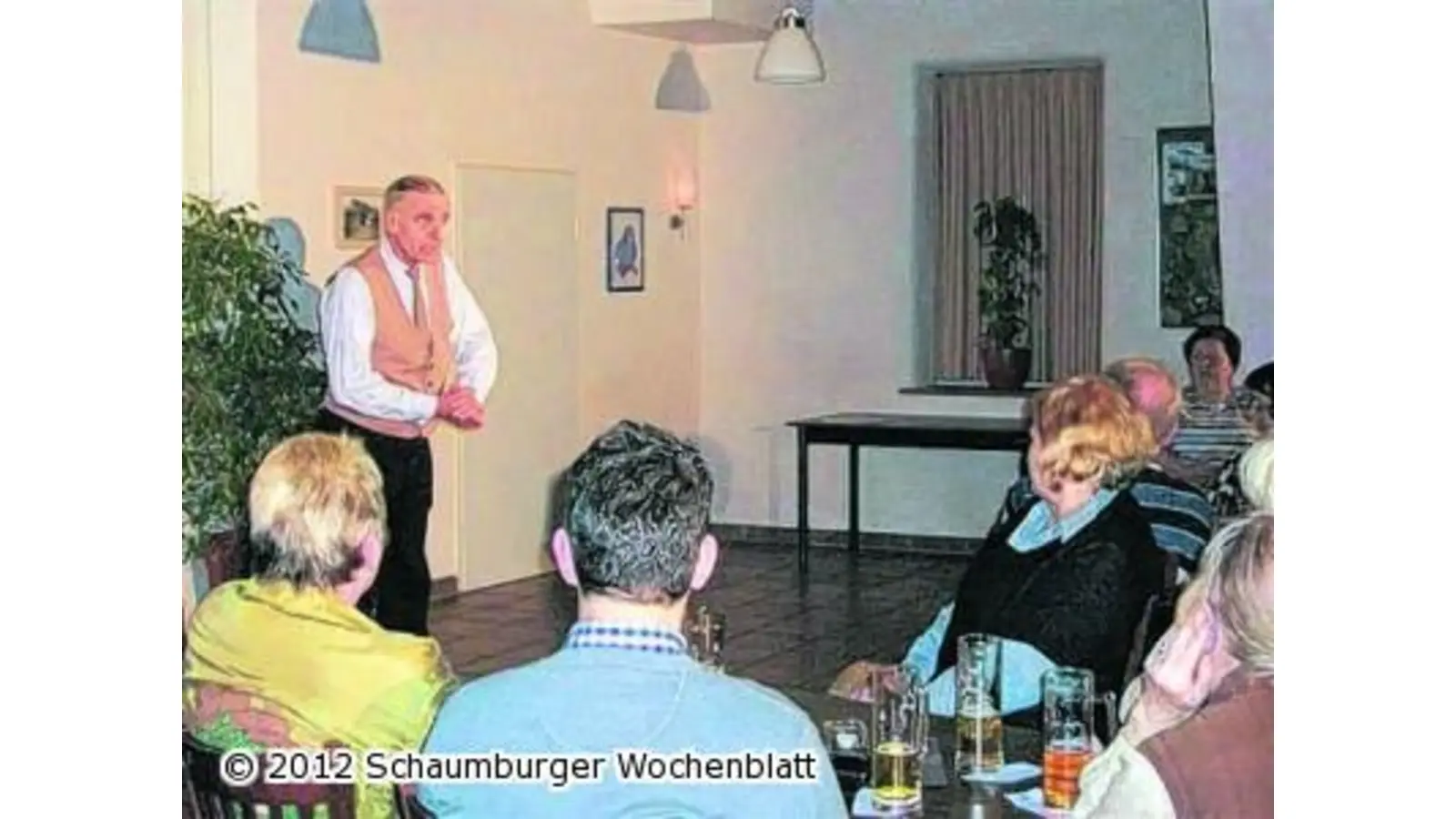 Bernd Surholt begeistert sein Publikum mit Wilhelm Busch (Foto: bt)