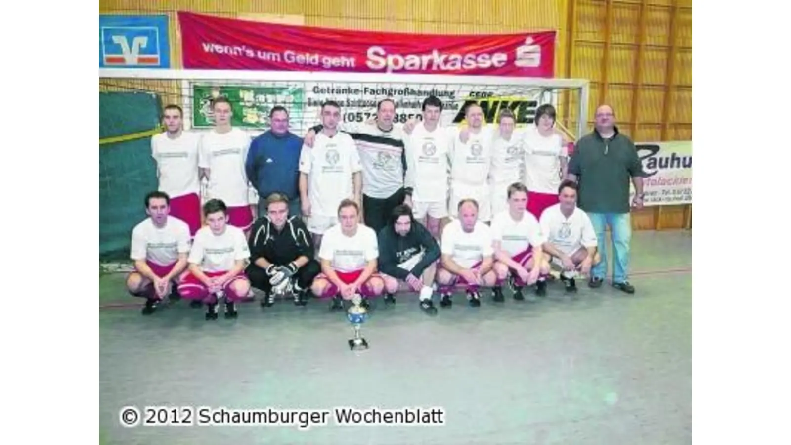 Zum Auftakt der Hallensporttage platzt die Halle aus den Nähten (Foto: red)