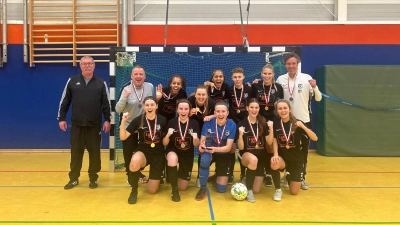Das Frauenteam I der SG Rodenberg holt sich den Titel des Niedersachsenmeisters im Futsal.  (Foto: privat)