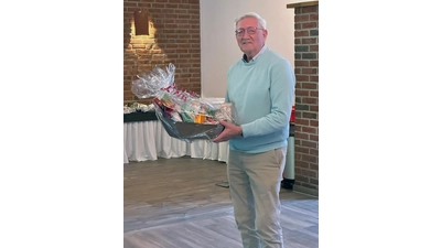 Ein besonders emotionaler Moment der Versammlung war die Verabschiedung von Wolfgang Schubek. (Foto: privat)