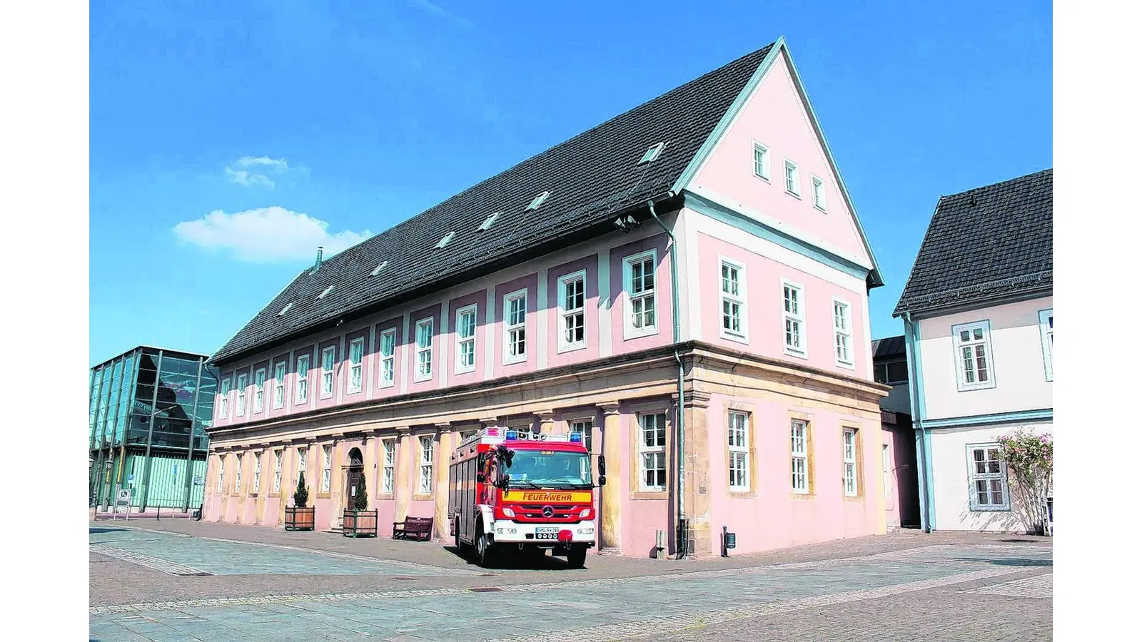 Feuerwehr zeigt sich auf dem Marktplatz (Foto: gr)