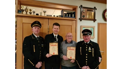 Bei der Ehrung (v.li.): Herbert Ertmer, Simon Stolte, Wilhelm Seegers und Uwe Simon. (Foto: privat)