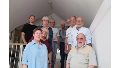 Die Mitglieder des Seniorenbeirates (v.l.n.r.): Maximilian Keitel (Stadtverwaltung), Susanne Markus (stellv. Vorsitzende), Merve Neumann-Tietzer, Karola Beckert, Peter Obersheimer (Vorsitzender), Bernhard Goda, Martin Harten, Axel Wiegand, Günter Schiller, Klaus Stannek. (Foto: ab)