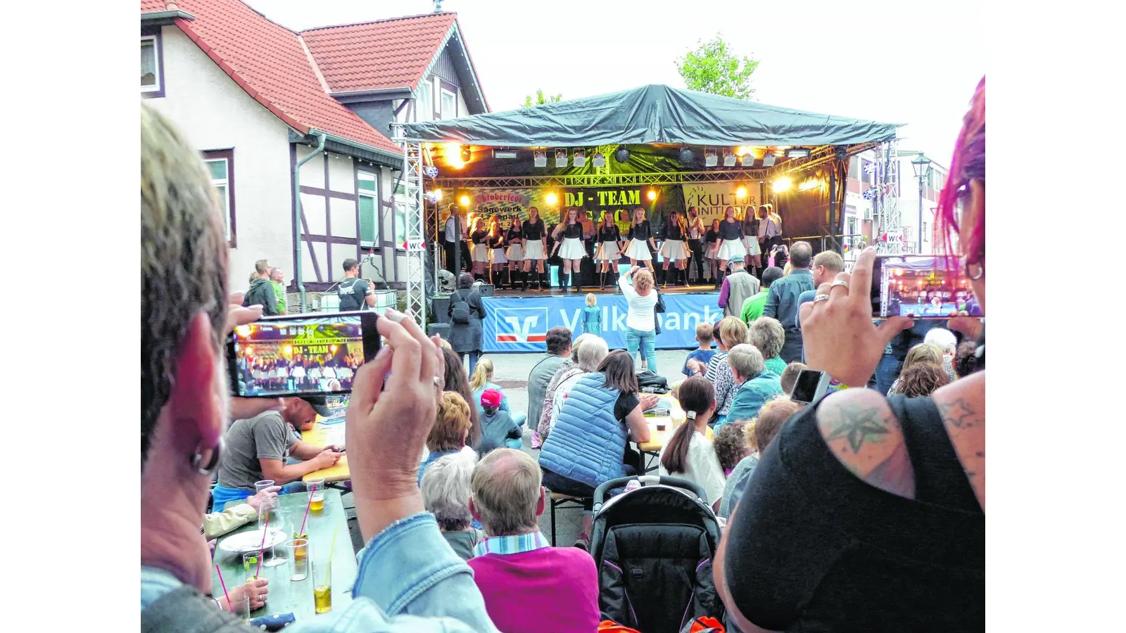 Laute Seemannsklänge und lustiges Alpenflair (Foto: red)