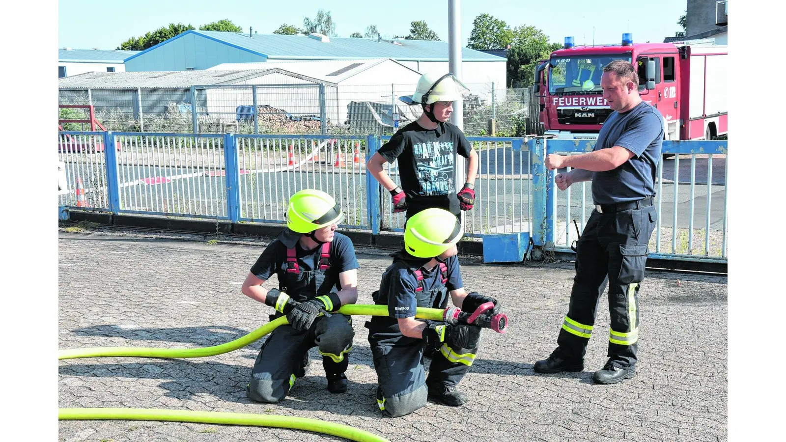 Feuerwehren absolvieren gemeinsam großen Ausbildungstag mit viel Action (Foto: nh)