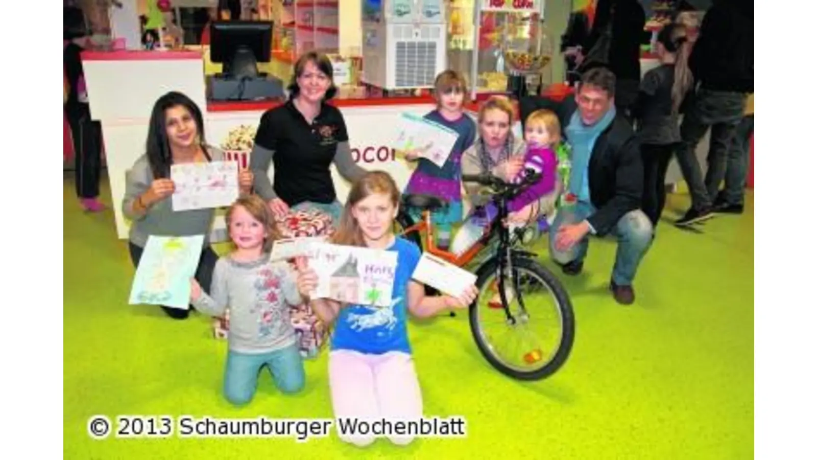 Lina-Marie Rieck gewinnt das Fahrrad (Foto: wa)