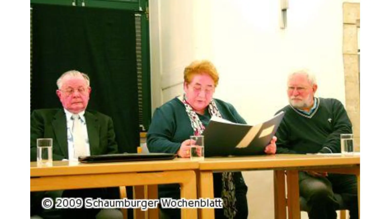 Gegen den Durst eine Handvoll Schnee (Foto: ih)