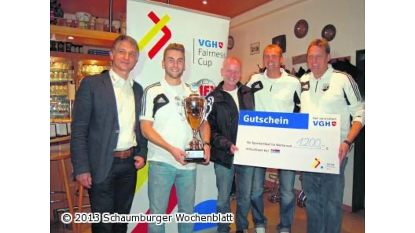 Ehrung für zweite Mannschaft des VfL (Foto: red)