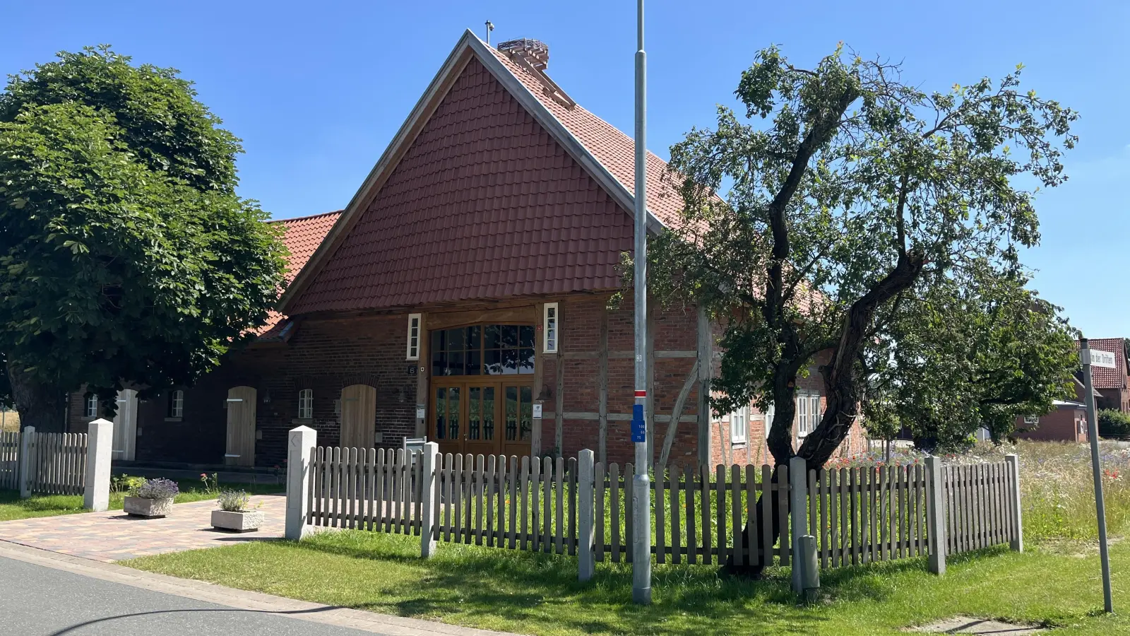 Das Bauernhaus „Im Dorfe in Seggebruch” wurde im Rahmen des Dorfentwicklungsprogramms saniert und wird seither durch Vereine genutzt. (Foto: nd)