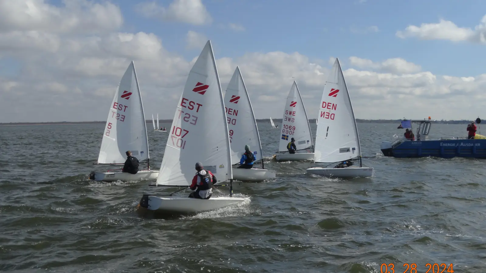 Die Boote kurz vor der Ziellinie.  (Foto: privat)