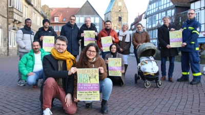 Der Integrationsbeirat und seine Unterstützer sowie Kreisfeuerwehr und THW hoffen auf viele hungrige Spender bei der Aktion am 10. Februar.  (Foto: bb)