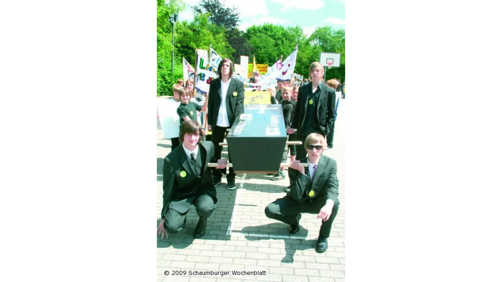 Mit Trauerzug ein Zeichen setzen (Foto: ih)