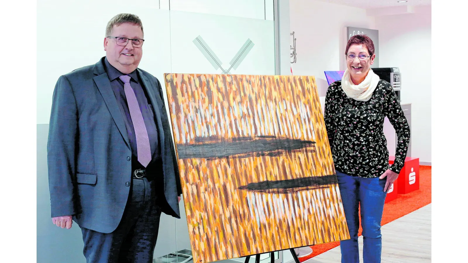 Zwischen Bankgeschäften abstrakte Kunst erleben (Foto: red)