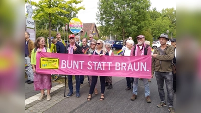 Aktive des Vereins auch auf Demonstrationen außerhalb von Bad Nenndorf aktiv, wie hier in Eschede. (Foto: privat)
