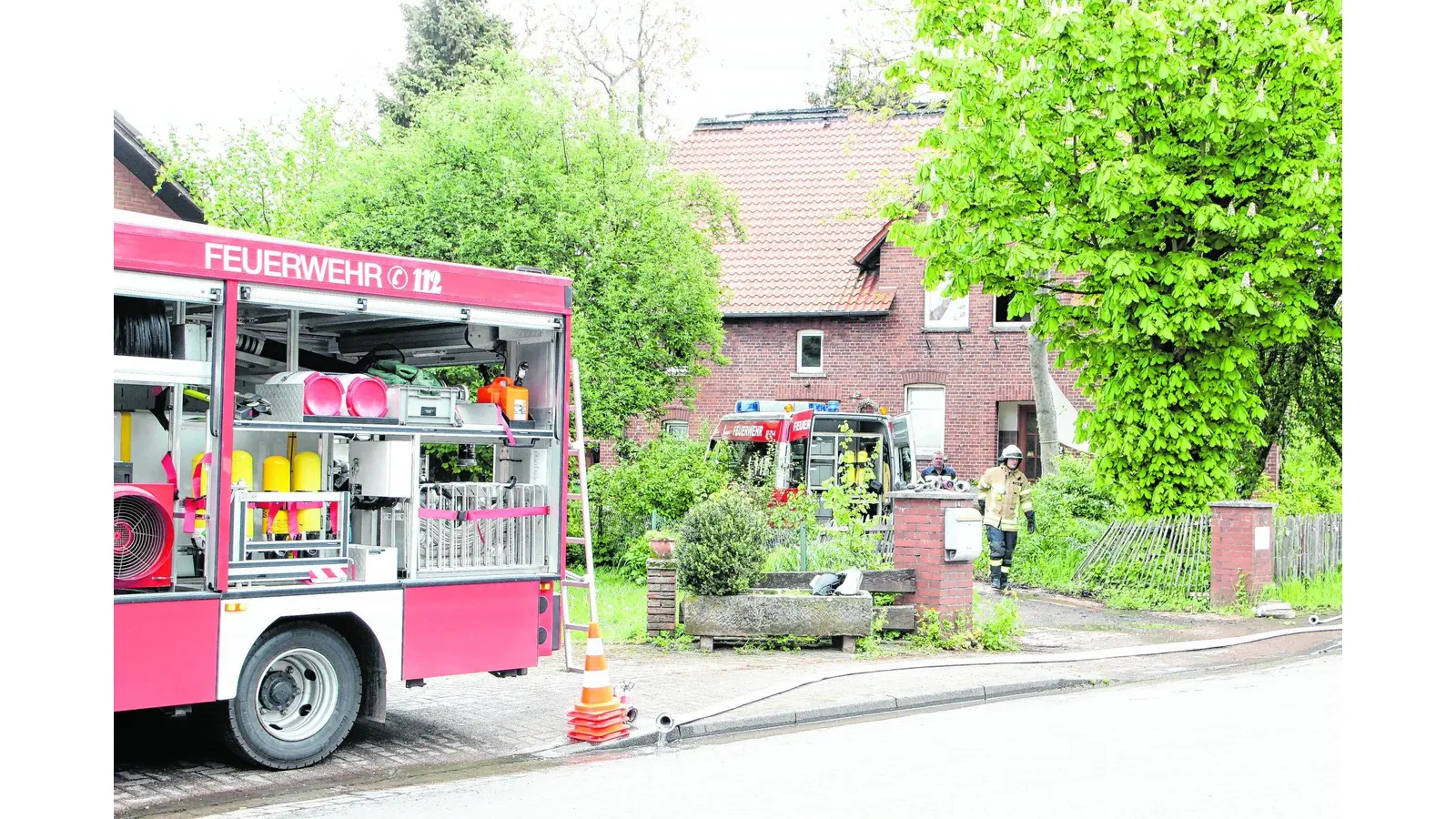 Neun verletzte Personen bei einem Wohnhausbrand (Foto: red)
