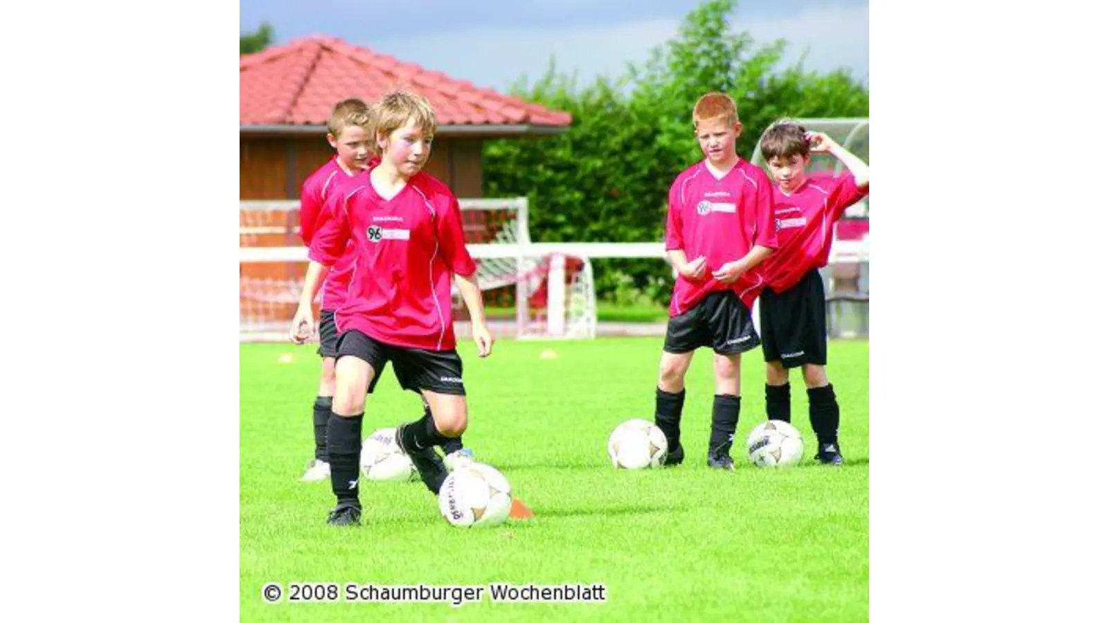 96-Fußballschule kommt zum TuS Niedernwöhren (Foto: bb)