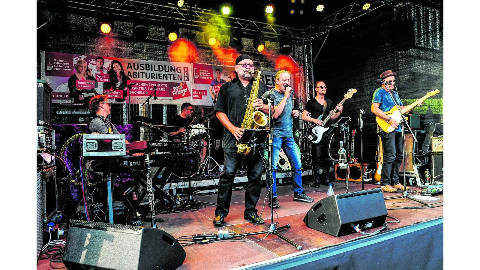 Feiermeile bis tief in die Nacht (Foto: jb)