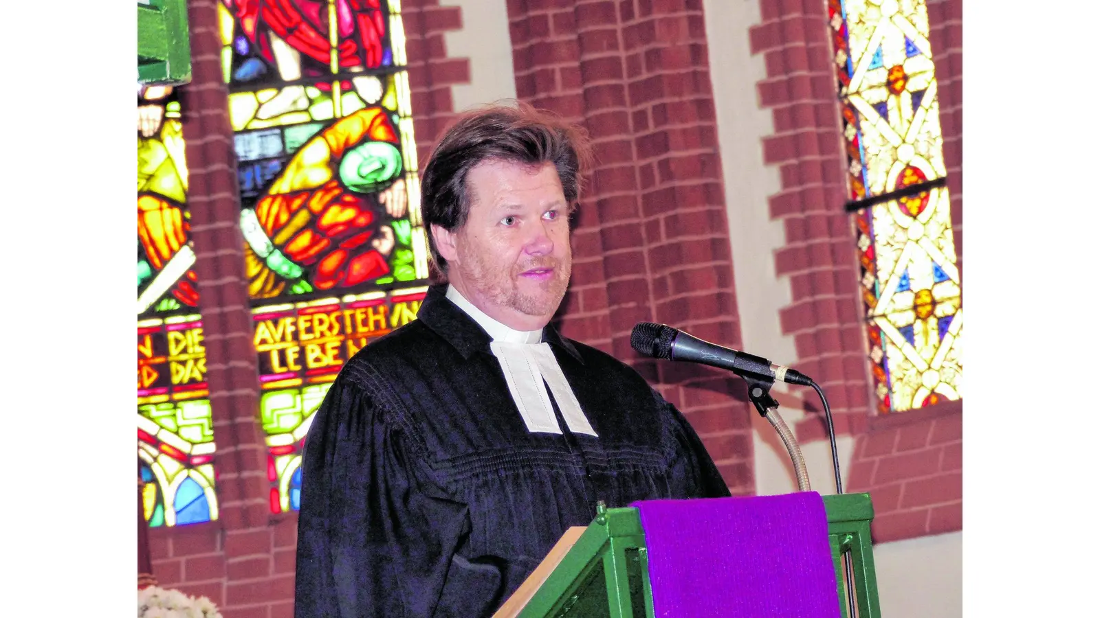 Dem neuen Pastor ist vieles vertraut (Foto: al)