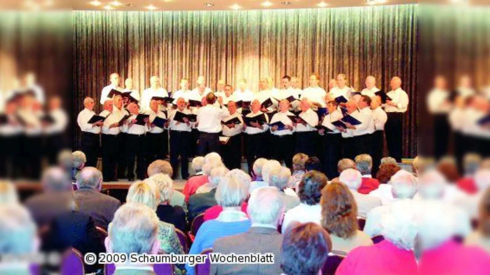 70 Sänger und die Weserspatzen stehen gleichzeitig auf der Bühne (Foto: ste)