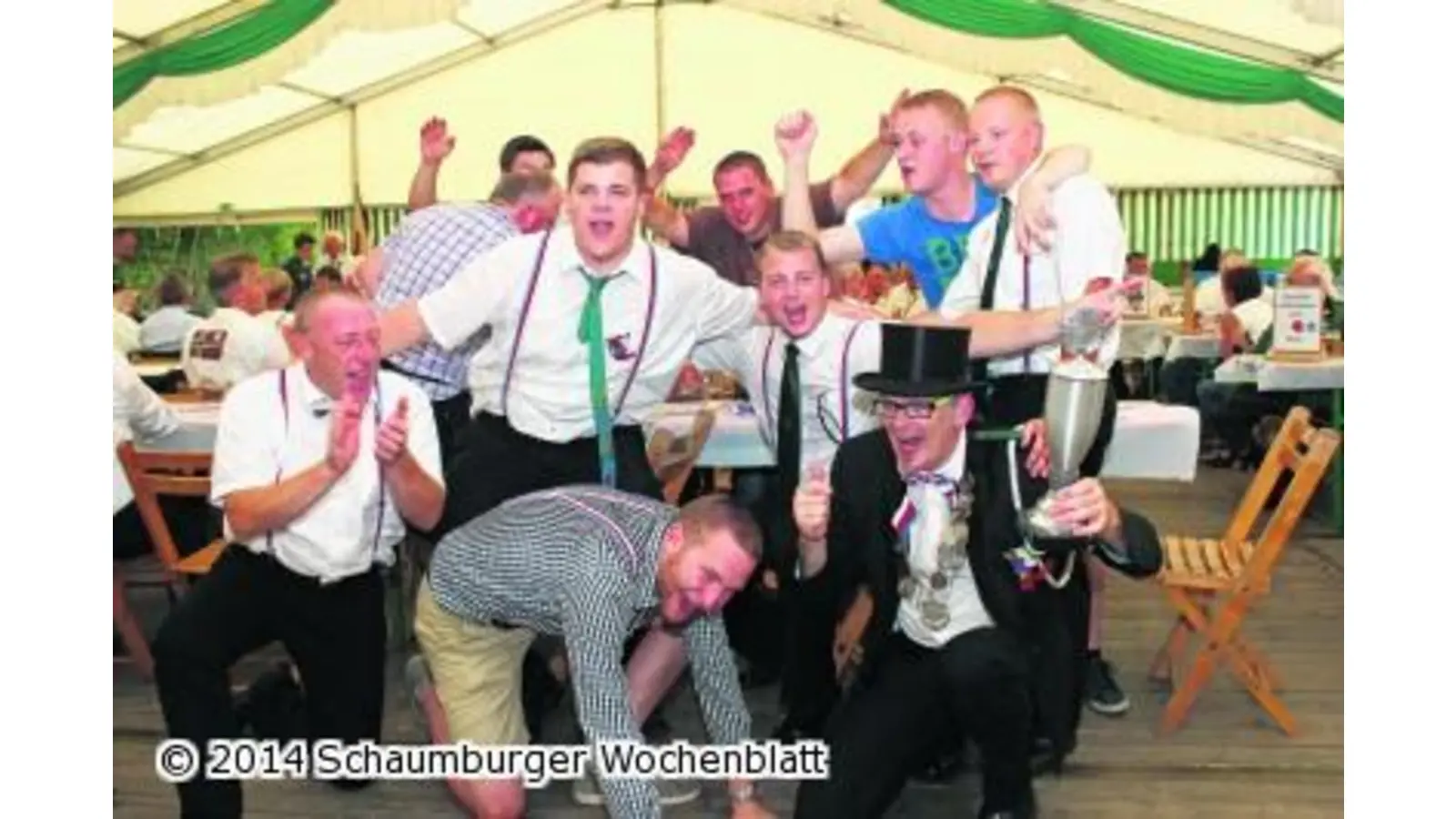 Zankenburg-Rott holt die begehrte Trophäe (Foto: tau)