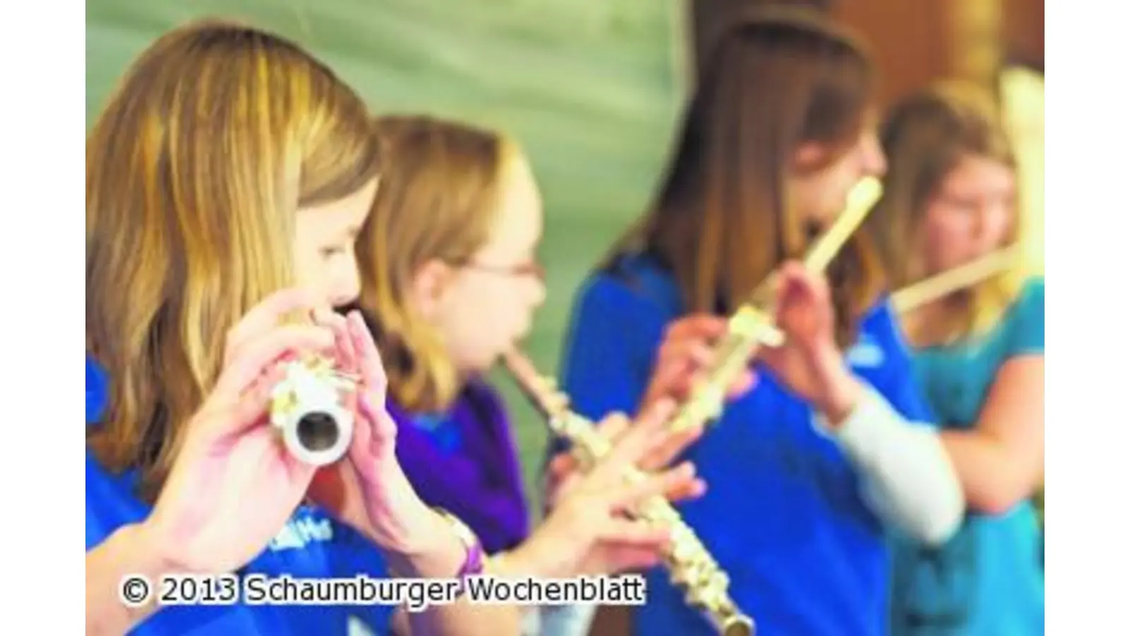 Schüler dürfen ran an die Instrumente (Foto: wa)