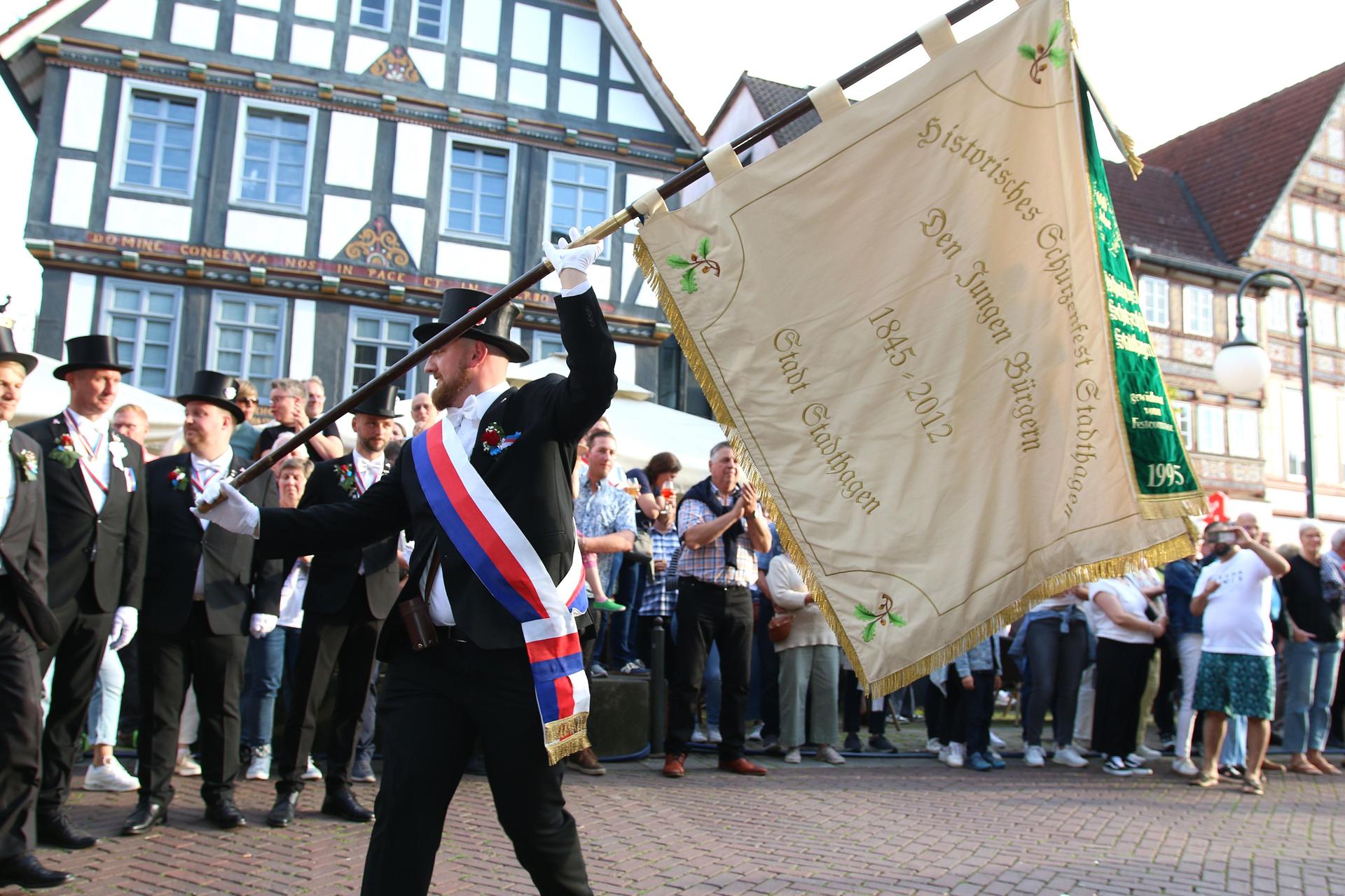 Die Stadthäger sind am Mittwoch in ihr Schützenfest eingestiegen.  (Foto: bb)