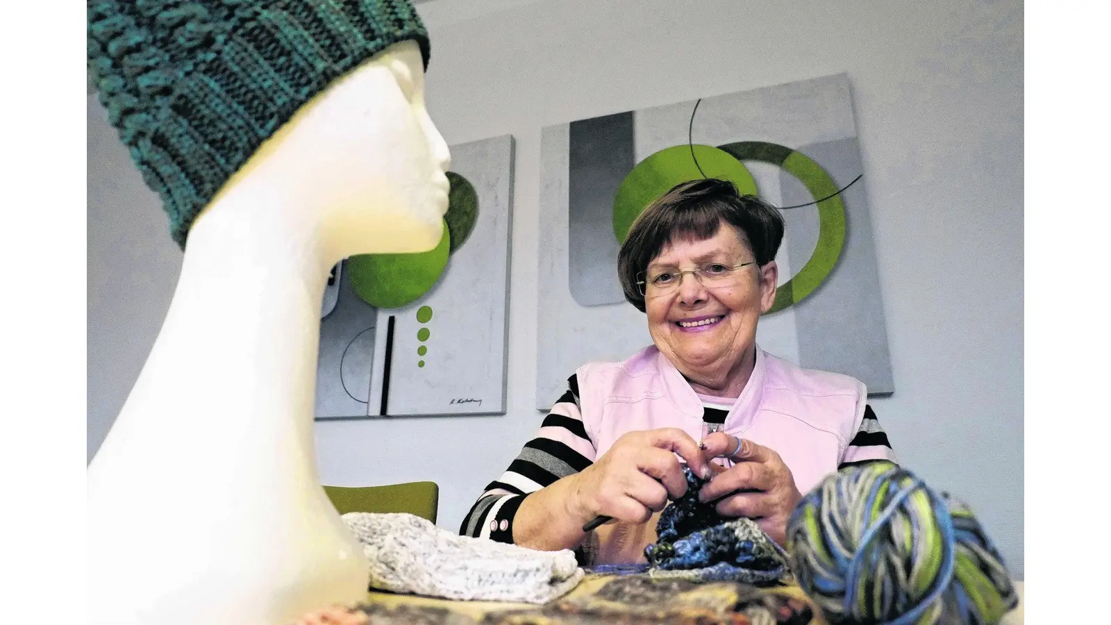 Schals und Socken stricken statt shoppen (Foto: tr)