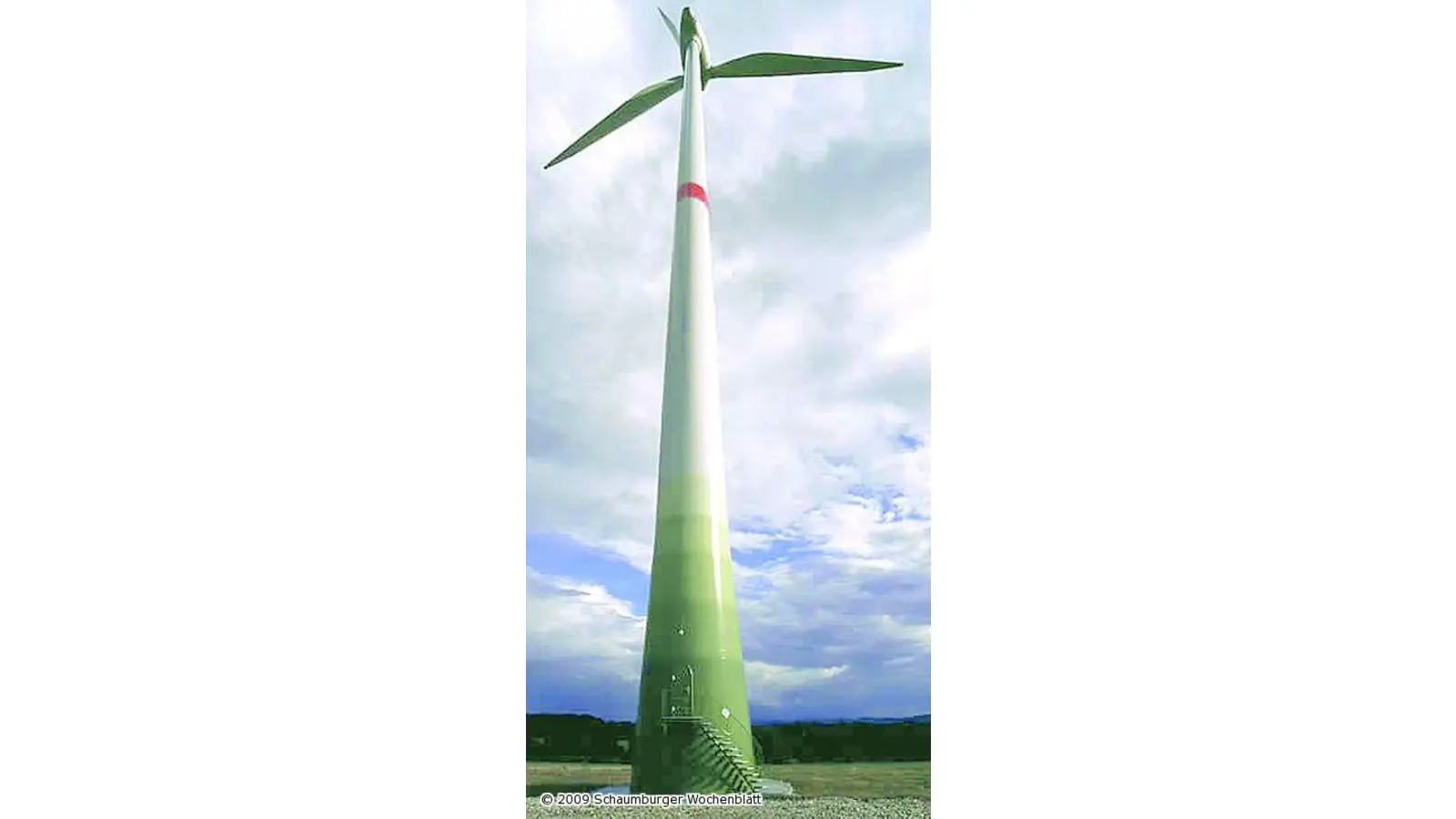 Neues Windkraftwerk steht an alter Stelle (Foto: ste)